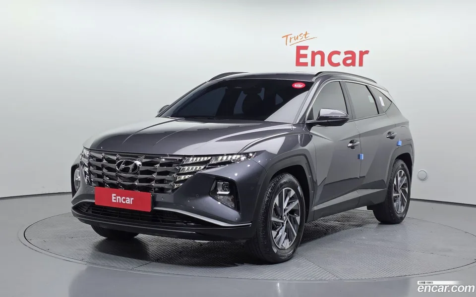 Hyundai Tucson 2.0 4WD 2023 — photo 1, buy with delivery to Moscow