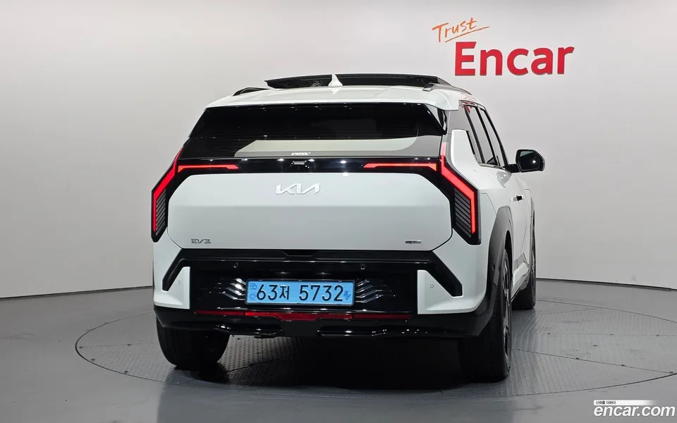 Kia EV3 2WD 2025 — thumbnail 4