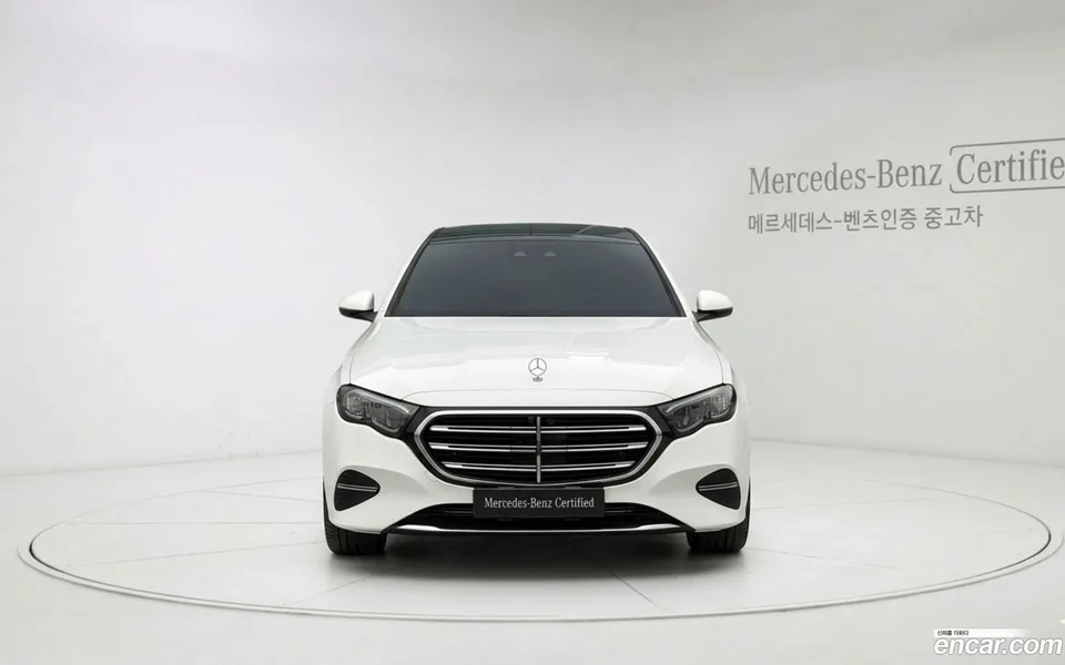 Mercedes-Benz E-Class E220d 4MATIC 2024 — thumbnail 3