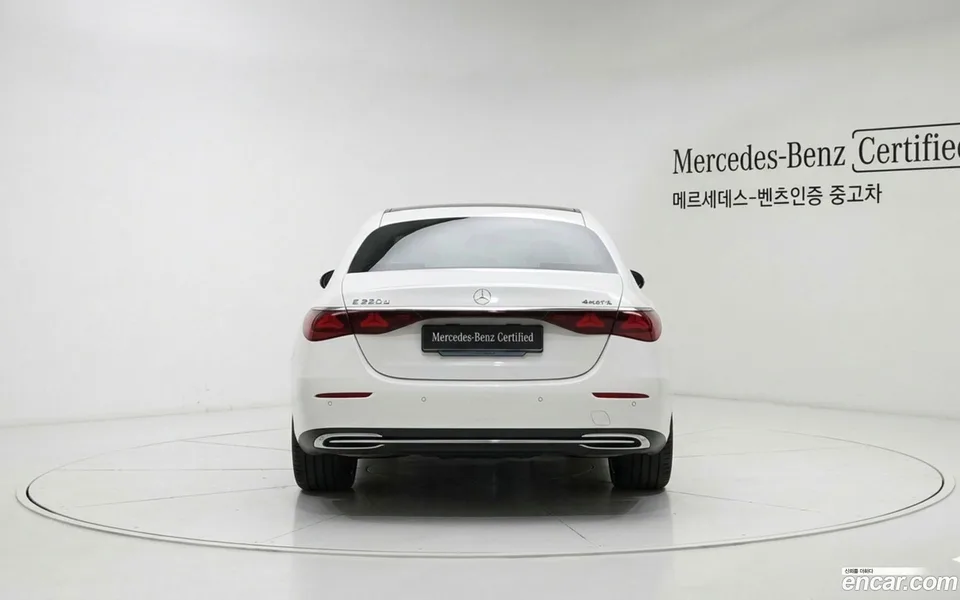 Mercedes-Benz E-Class E220d 4MATIC 2024 — thumbnail 4