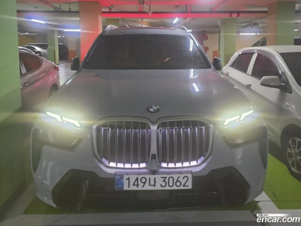BMW X7 xDrive 40d M 6 2024 — photo 1, buy with delivery to Moscow