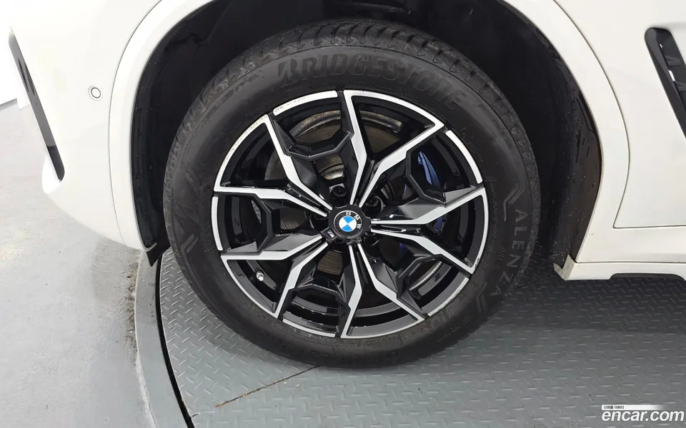 BMW X4 xDrive20i M 2024 — thumbnail 5