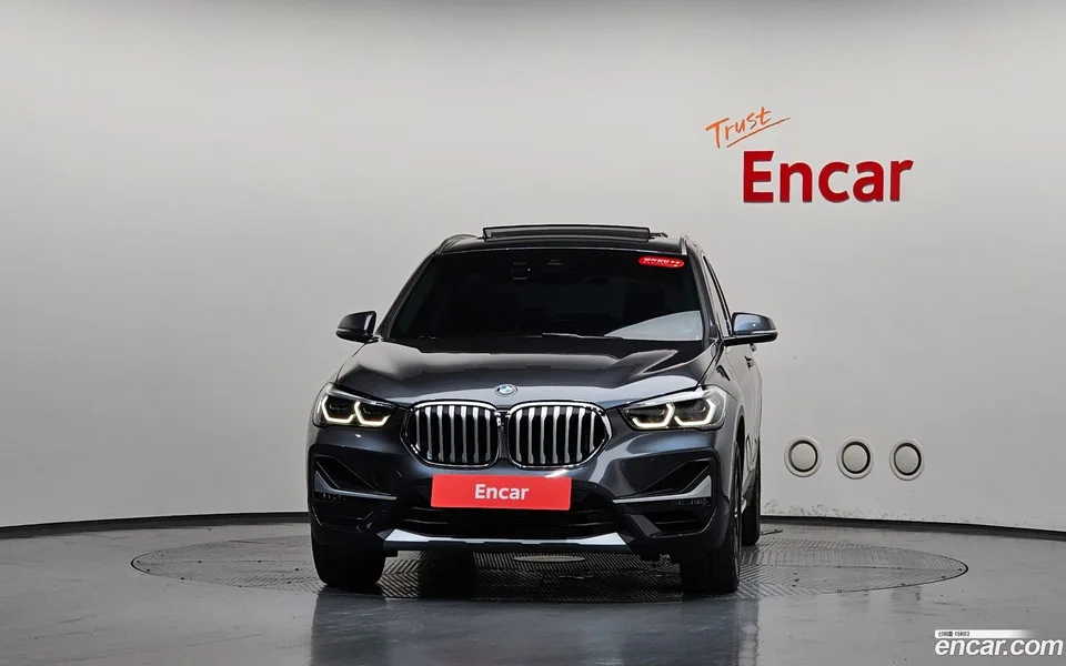 BMW X1 xDrive 20i xLine 2022 — thumbnail 3