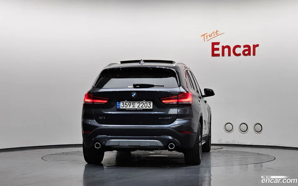 BMW X1 xDrive 20i xLine 2022 — thumbnail 4