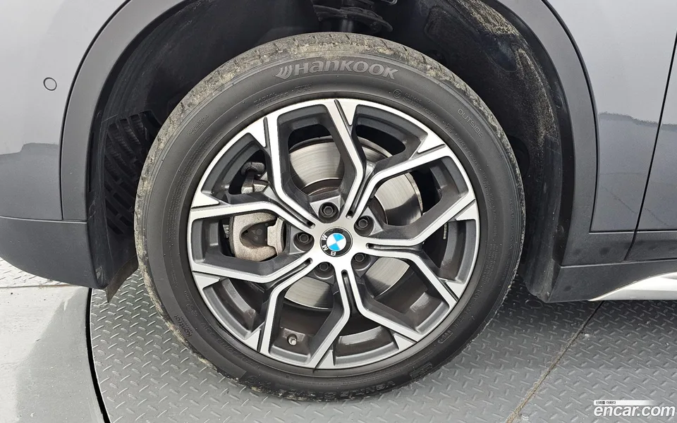 BMW X1 xDrive 20i xLine 2022 — thumbnail 5