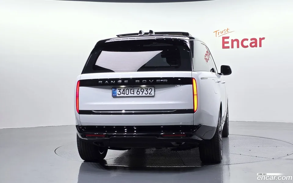 Land Rover Range Rover P550E AB 2025 — миниатюра 4