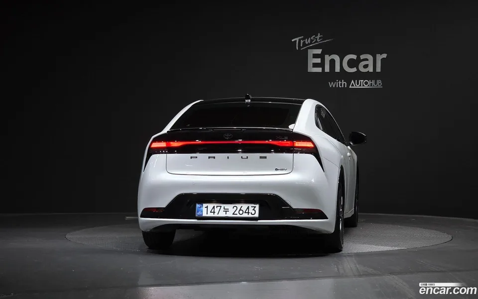 Toyota Prius 2.0 XLE 2024 — thumbnail 4