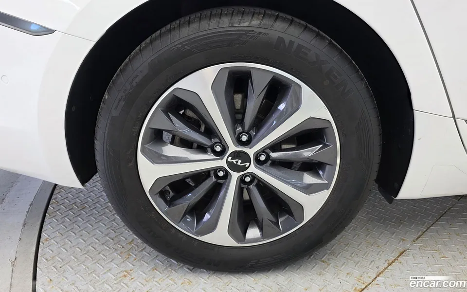Kia K8 Hybrid 2022 — миниатюра 5