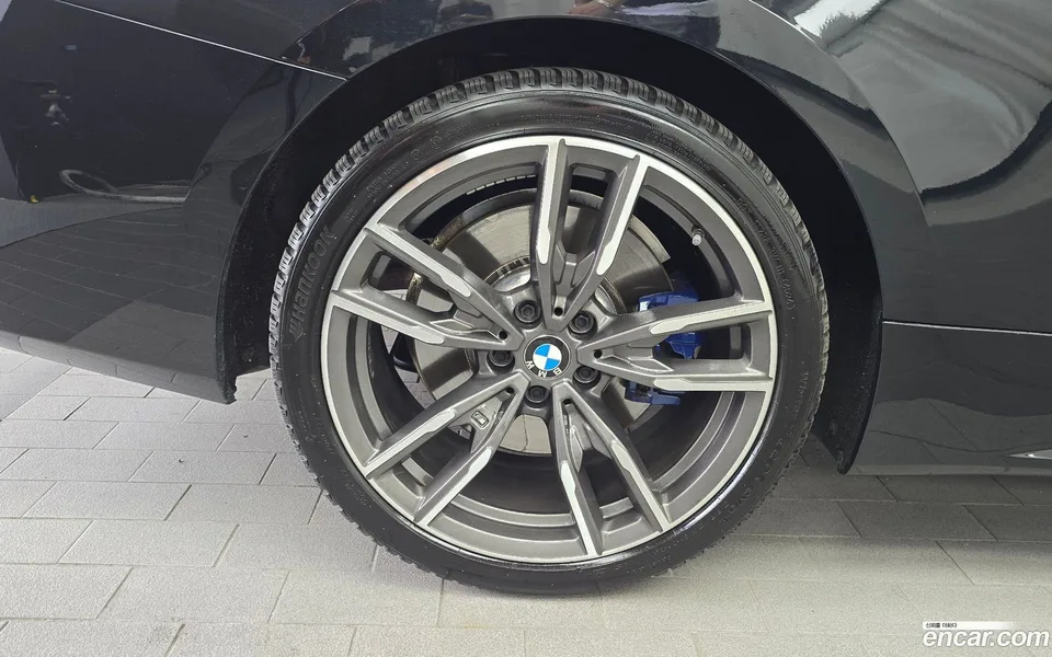 BMW 4 Series M440i xDrive 2024 — thumbnail 5