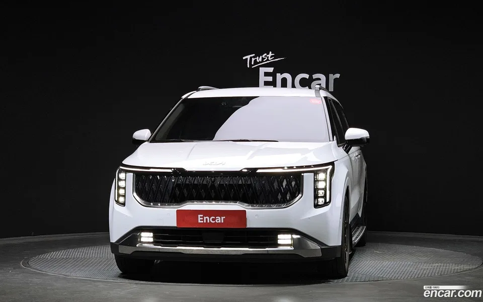Kia Carnival 9 2024 — thumbnail 3