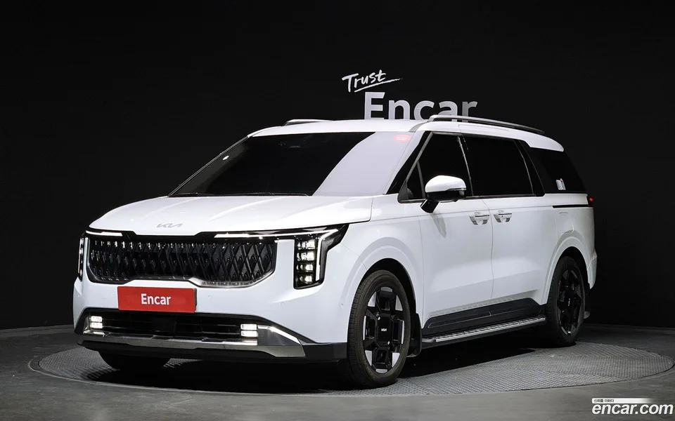Kia Carnival 9 2024 — photo 1, buy with delivery to Moscow