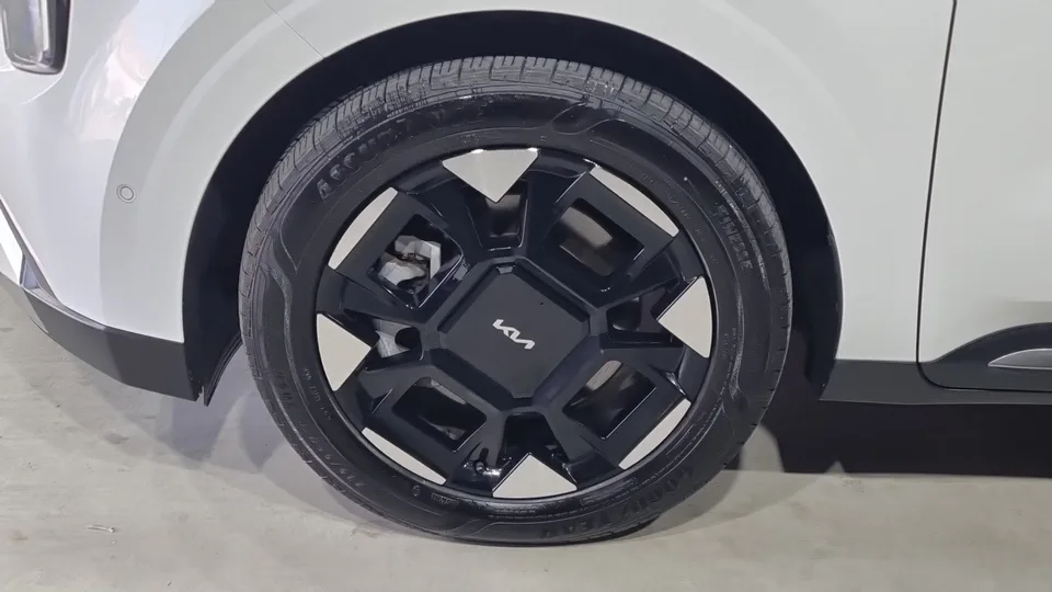 Kia Carnival 9 2024 — thumbnail 5