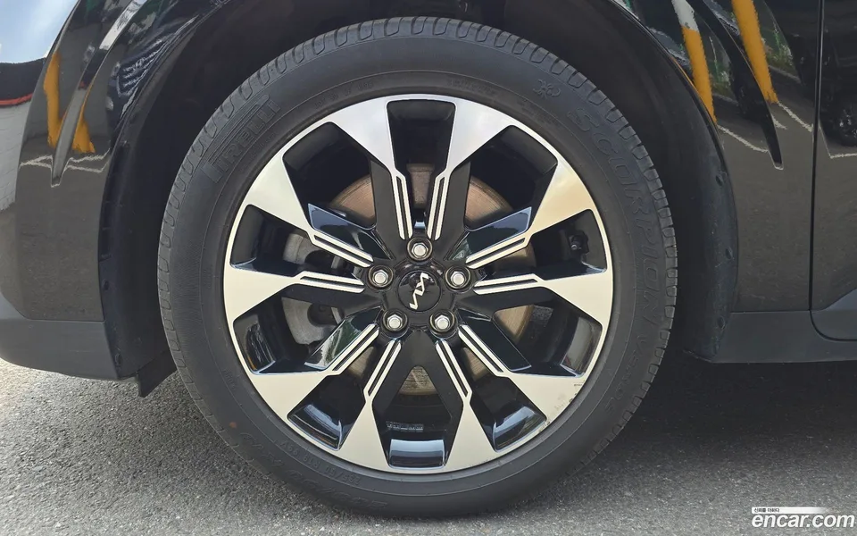 Kia Carnival 9 2022 — thumbnail 2