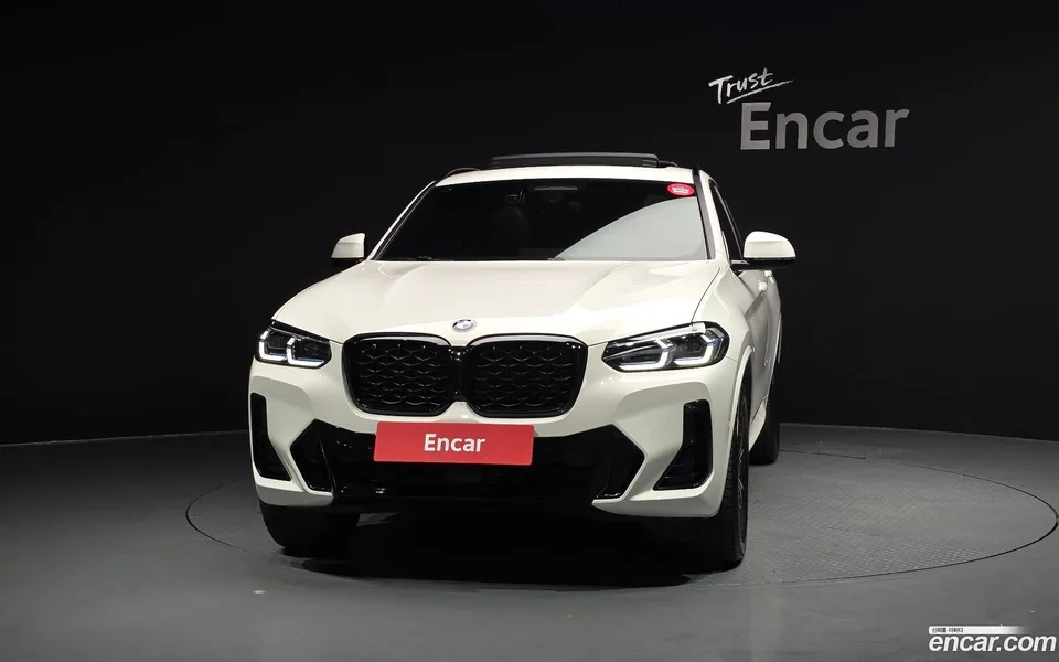 BMW X4 xDrive20i M 2022 — thumbnail 3