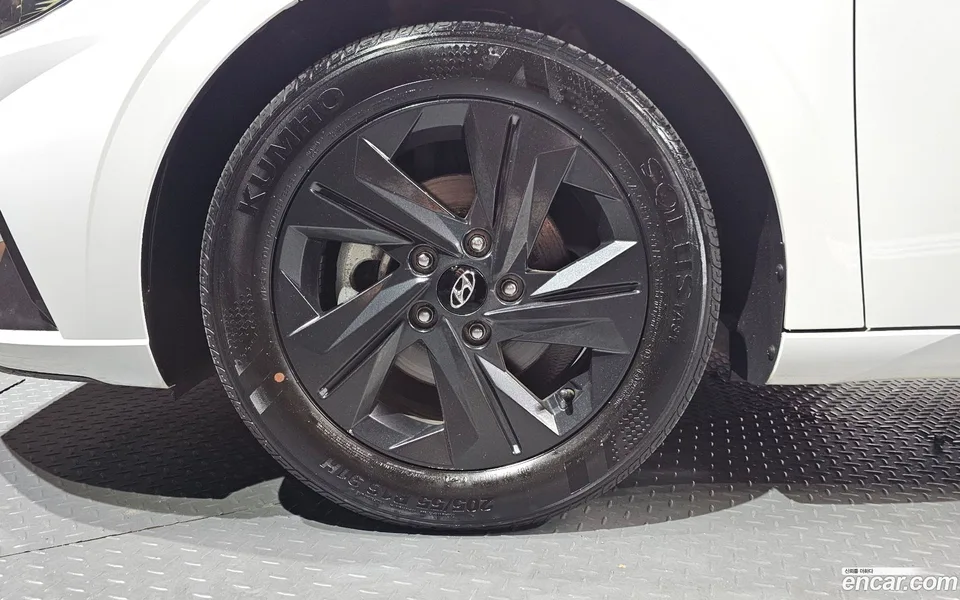 Hyundai Avante 1.6 2022 — thumbnail 2