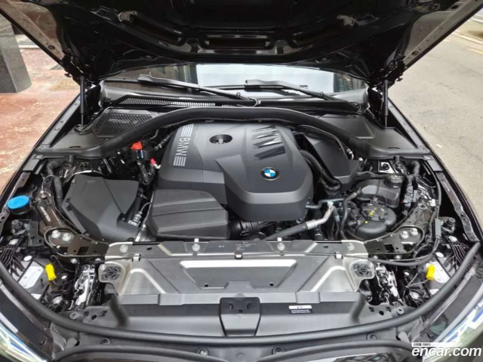 BMW 3 Series 320i M 2026 — thumbnail 5