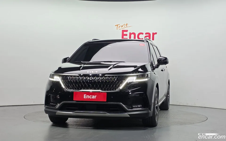 Kia Carnival 9 2023 — thumbnail 3