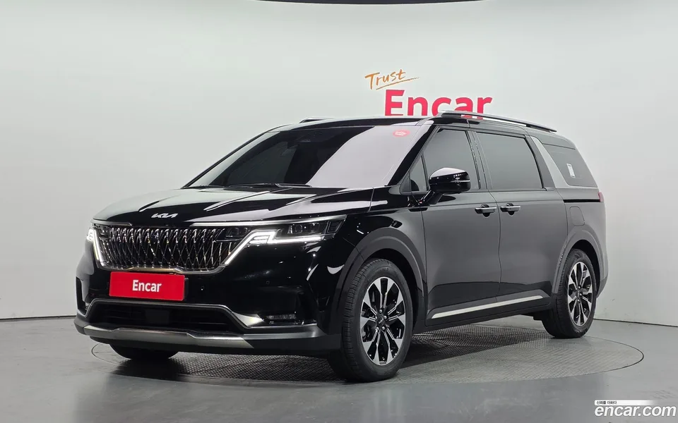 Kia Carnival 9 2023 — photo 1, buy with delivery to Moscow
