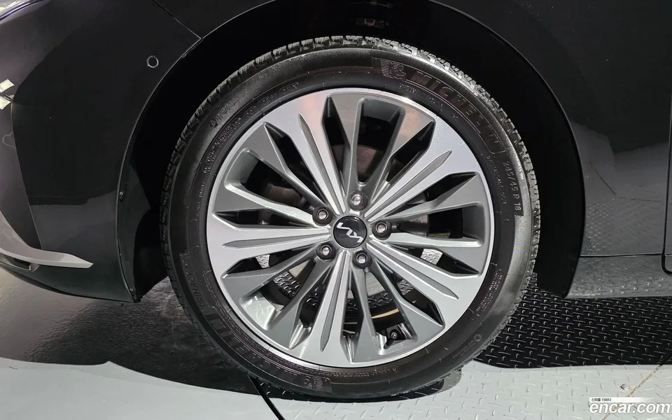 Kia K8 Hybrid 2024 — thumbnail 2
