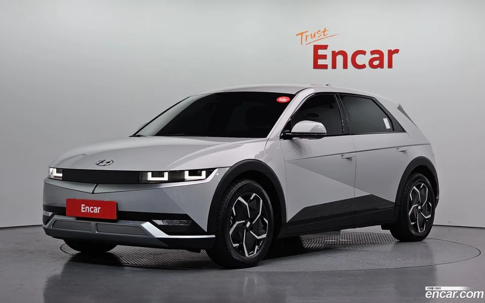 Hyundai Ioniq 5 AWD 2022 — photo 1, buy with delivery to Moscow