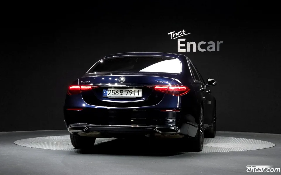 Mercedes-Benz S-Class S580L 4MATIC 2023 — thumbnail 4