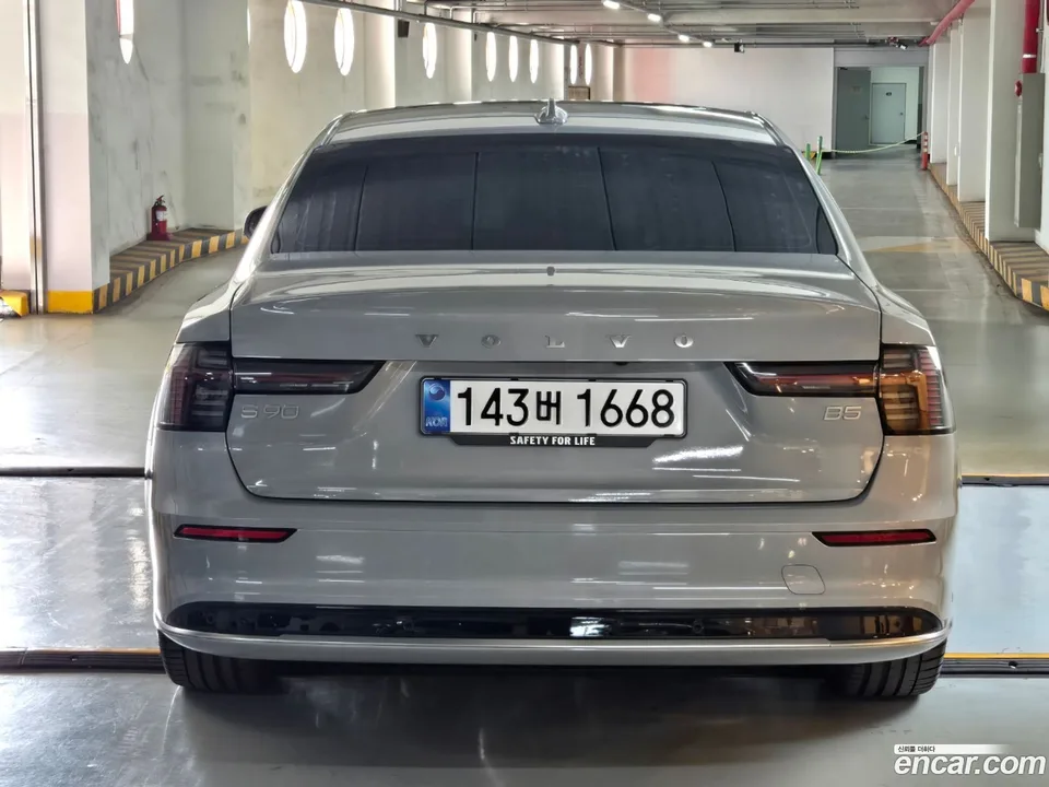 Volvo S90 B5 2026 — thumbnail 4