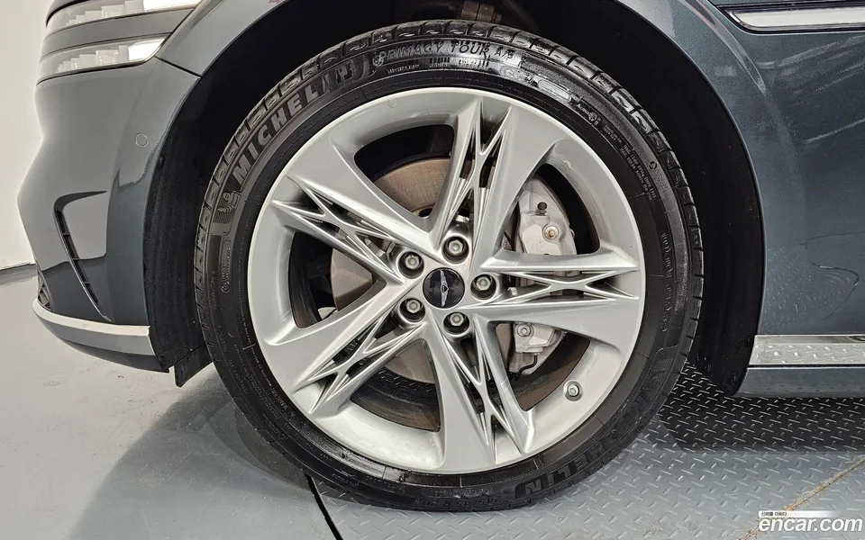 Genesis G90 3.5 AWD 2023 — thumbnail 2