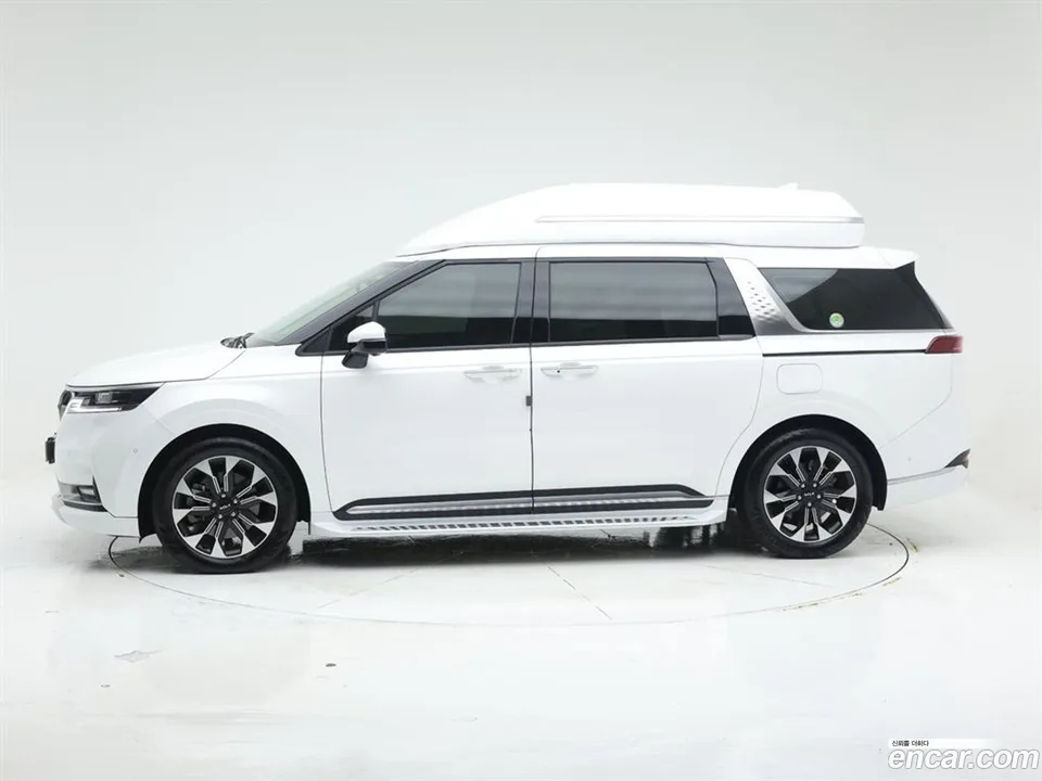 Kia Carnival 9 2023 — thumbnail 3