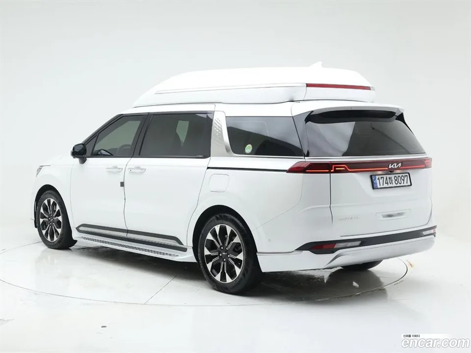 Kia Carnival 9 2023 — thumbnail 4