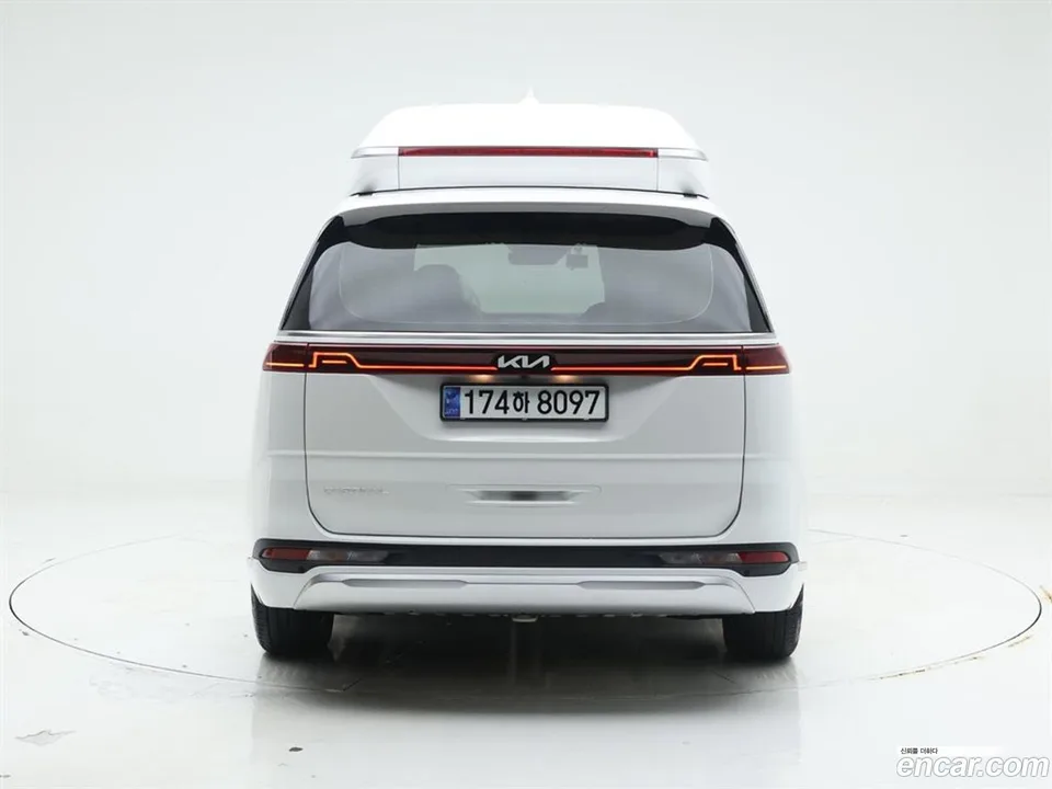 Kia Carnival 9 2023 — thumbnail 5