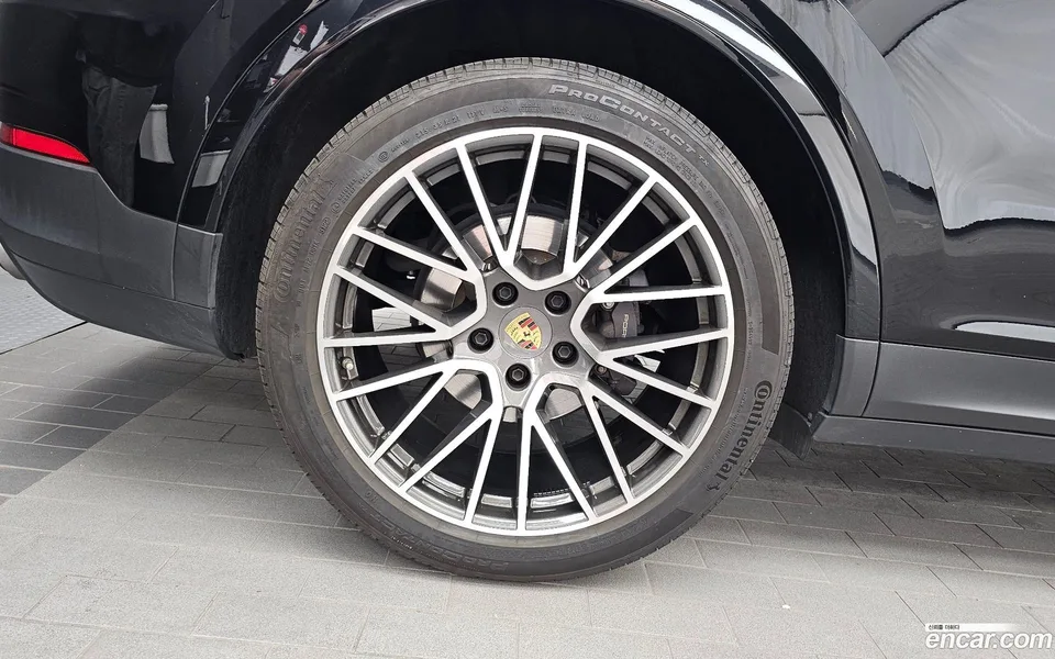 Porsche Cayenne 3.0 2022 — thumbnail 2