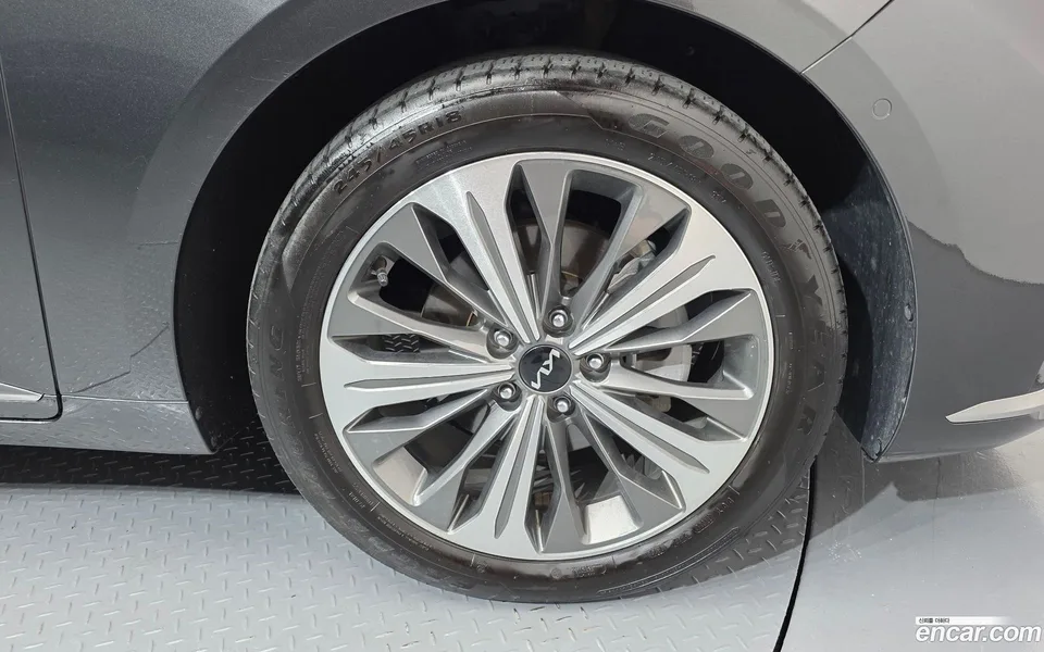 Kia K8 Hybrid 2023 — thumbnail 2
