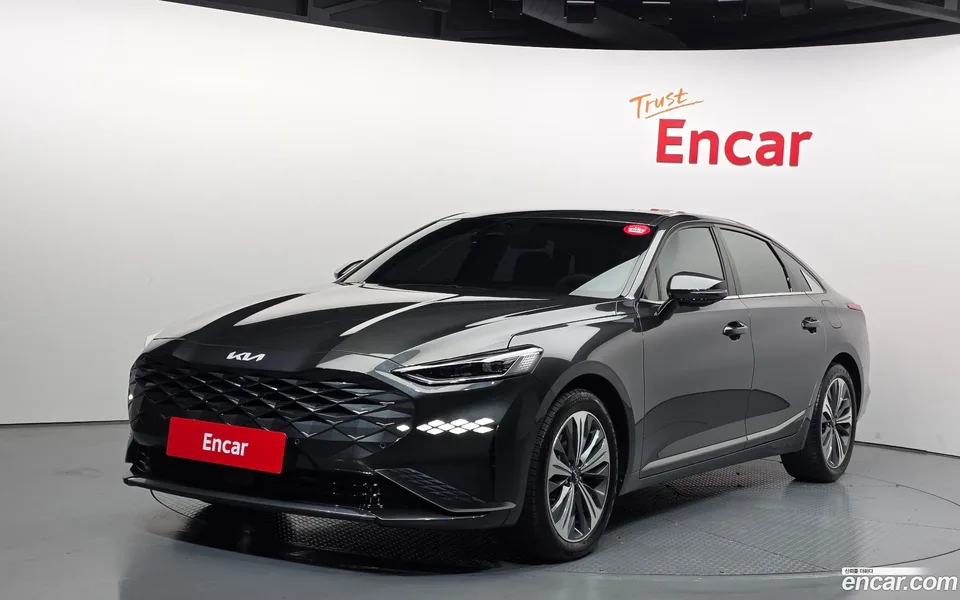 Kia K8 Hybrid 2023 — photo 1, buy with delivery to Moscow