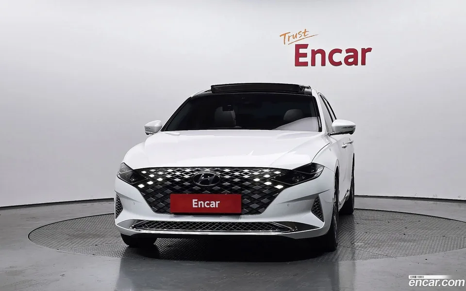 Hyundai Grandeur IG Hybrid 2022 — thumbnail 3