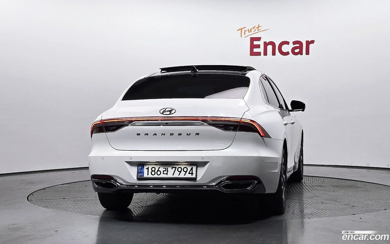 Hyundai Grandeur IG Hybrid 2022 — 4