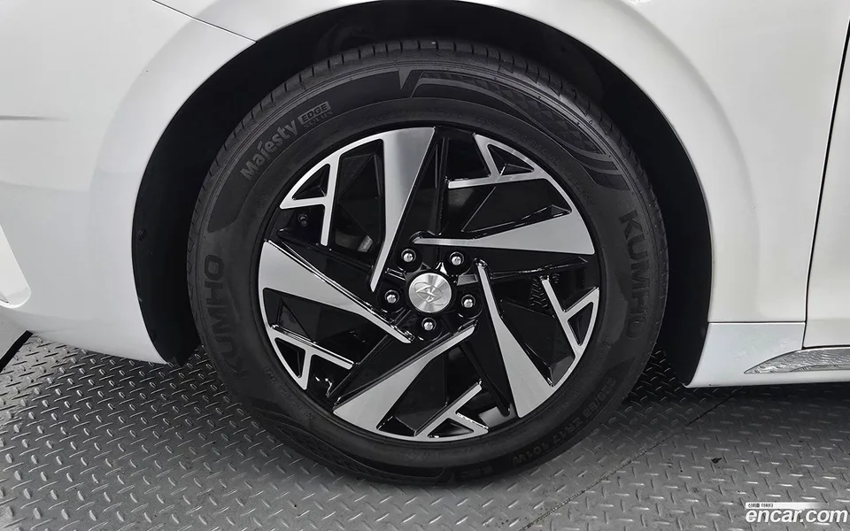 Hyundai Grandeur IG Hybrid 2022 — thumbnail 5
