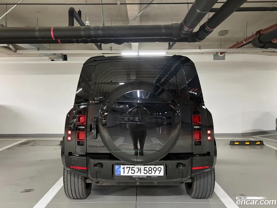 Land Rover Defender 110 P300 X- SE 2024 — thumbnail 3