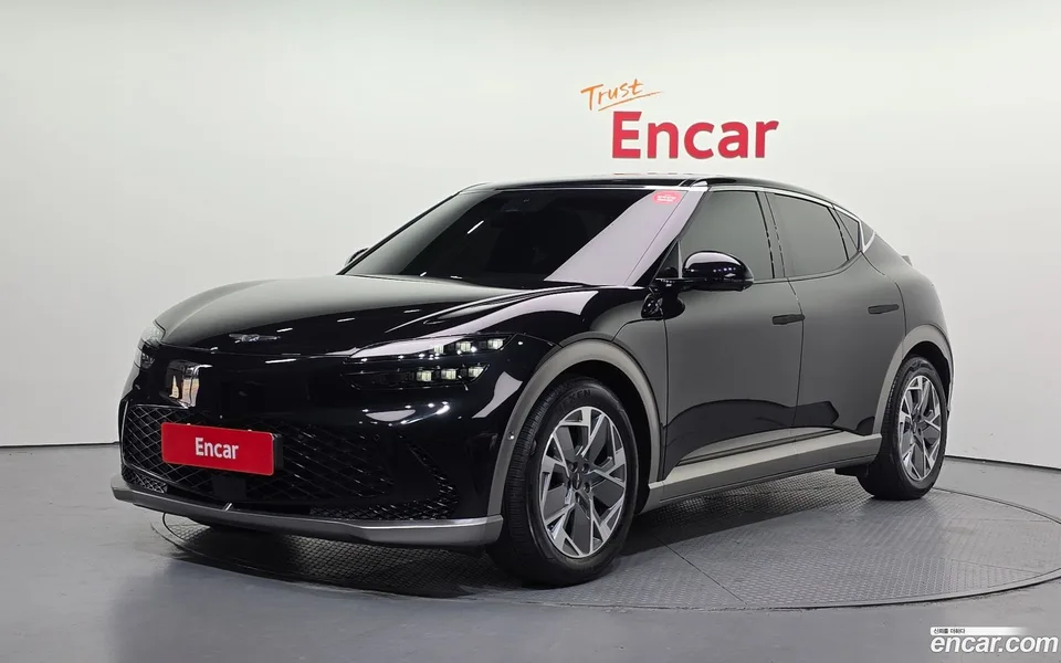Genesis GV60 2022 — photo 1, buy with delivery to Moscow
