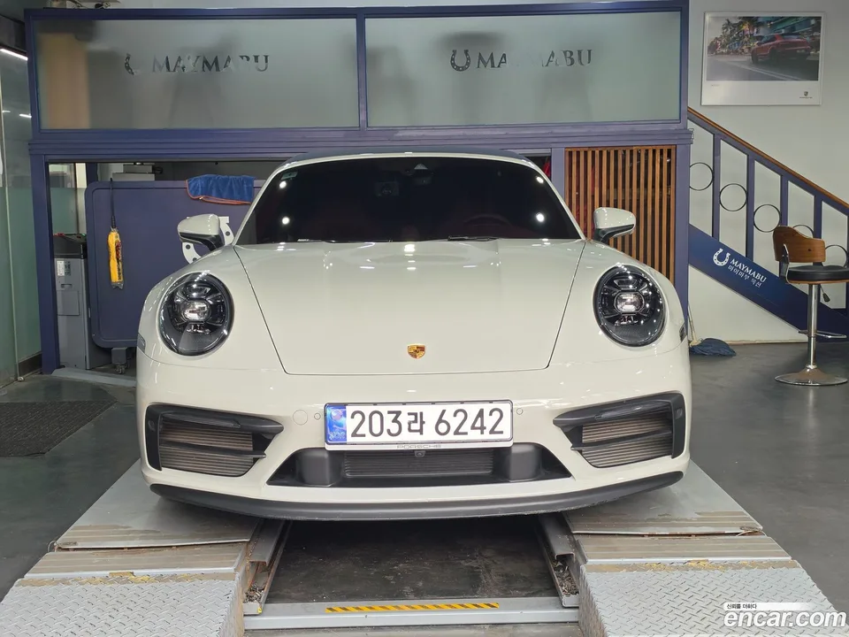 Porsche 911 (992) 4 GTS 2023 — thumbnail 3