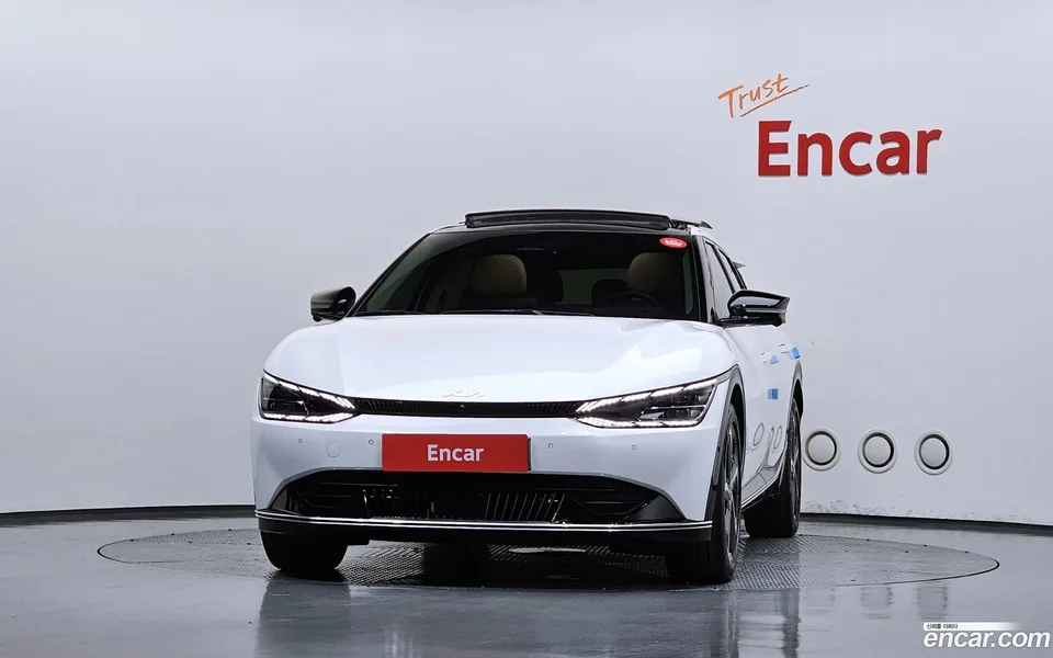 Kia EV6 2023 — thumbnail 3
