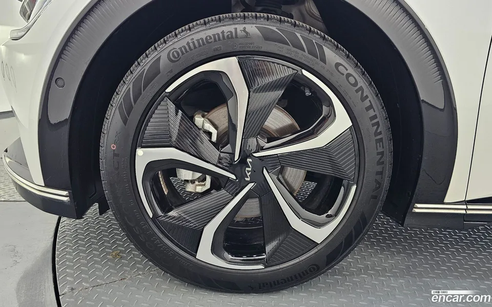 Kia EV6 2023 — thumbnail 5