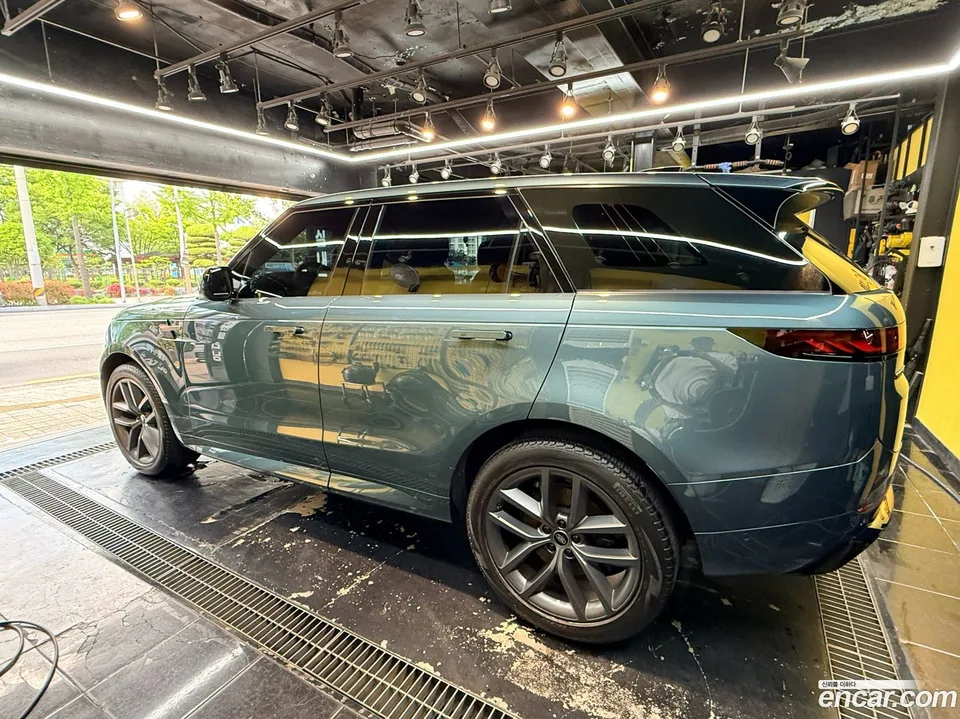 Land Rover Range Rover Sport D300 HSE 2023 — thumbnail 2