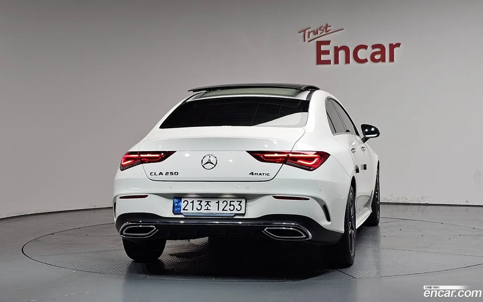 Mercedes-Benz CLA-Class CLA250 4MATIC 2023 — thumbnail 4