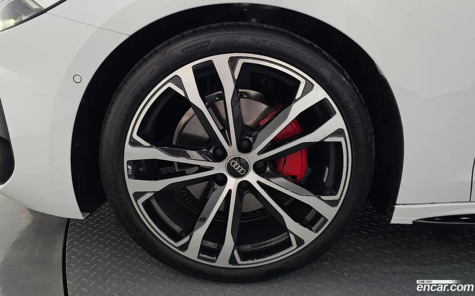 Audi A5 40 TFSI S Line 2025 — thumbnail 2