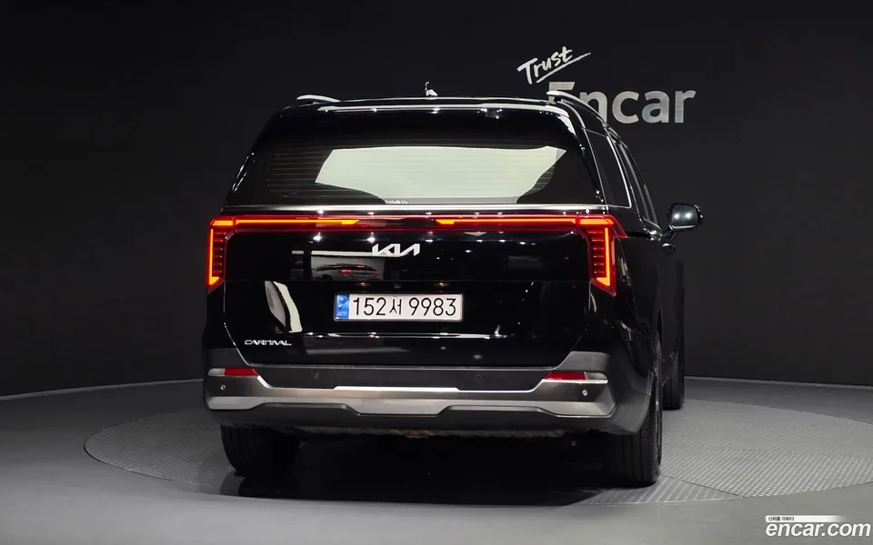 Kia Carnival 9 2024 — thumbnail 4