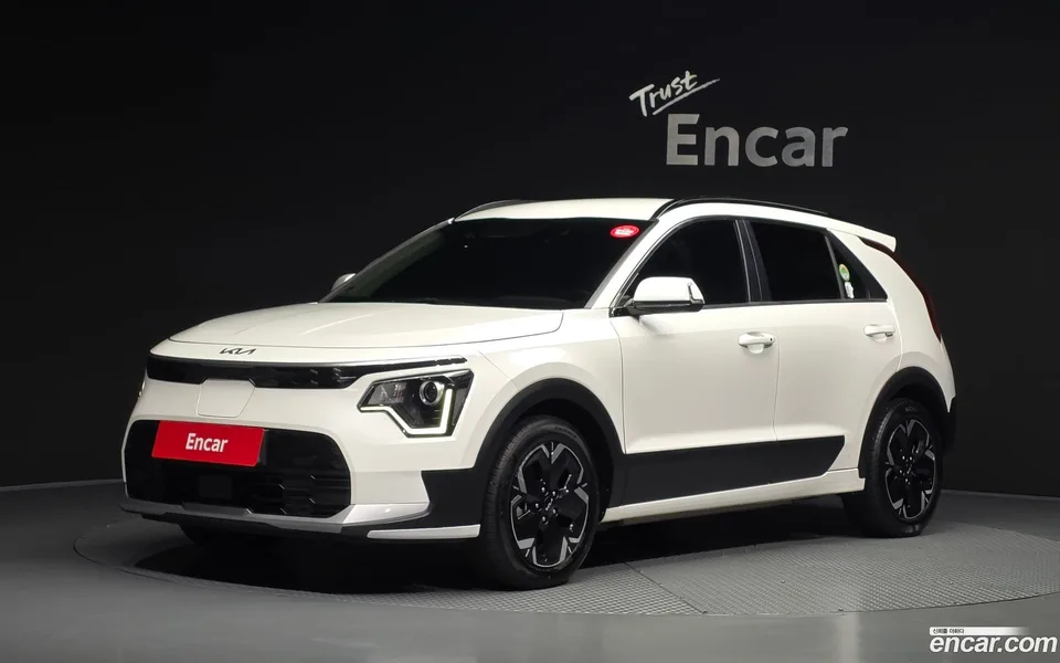 Kia Niro EV 2022 — photo 1, buy with delivery to Moscow