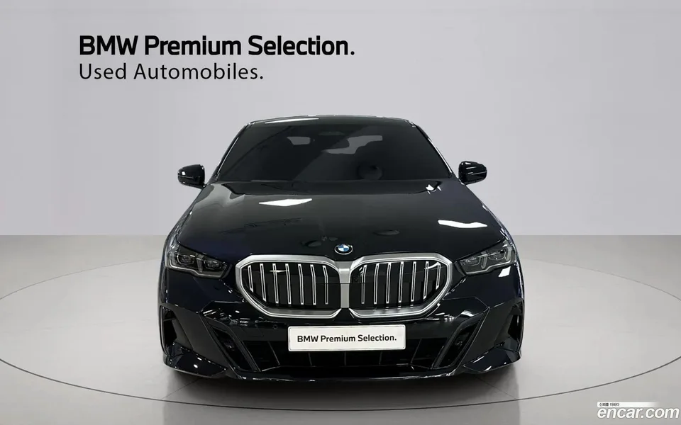 BMW 5 Series 520i M 2025 — thumbnail 3