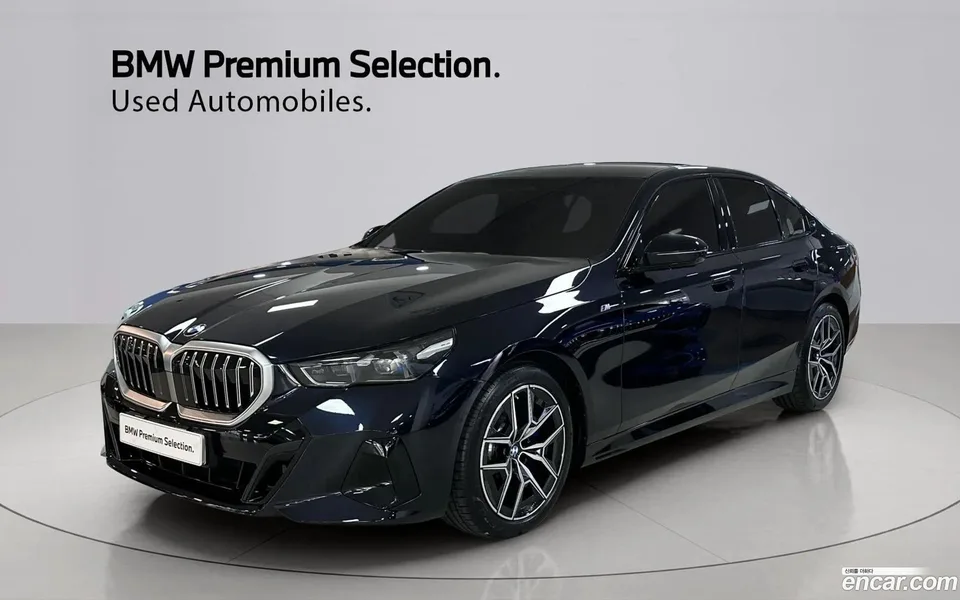 BMW 5 Series 520i M 2025 — photo 1, buy with delivery to Moscow