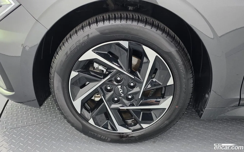Kia K5 Hybrid 2025 — thumbnail 2
