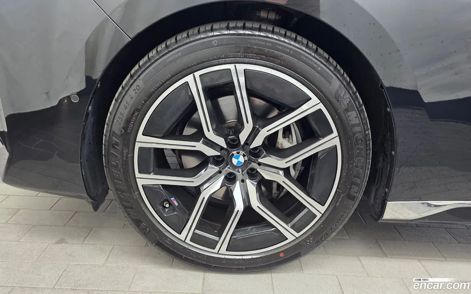 BMW 7 Series 740d xDrive M 2024 — thumbnail 5